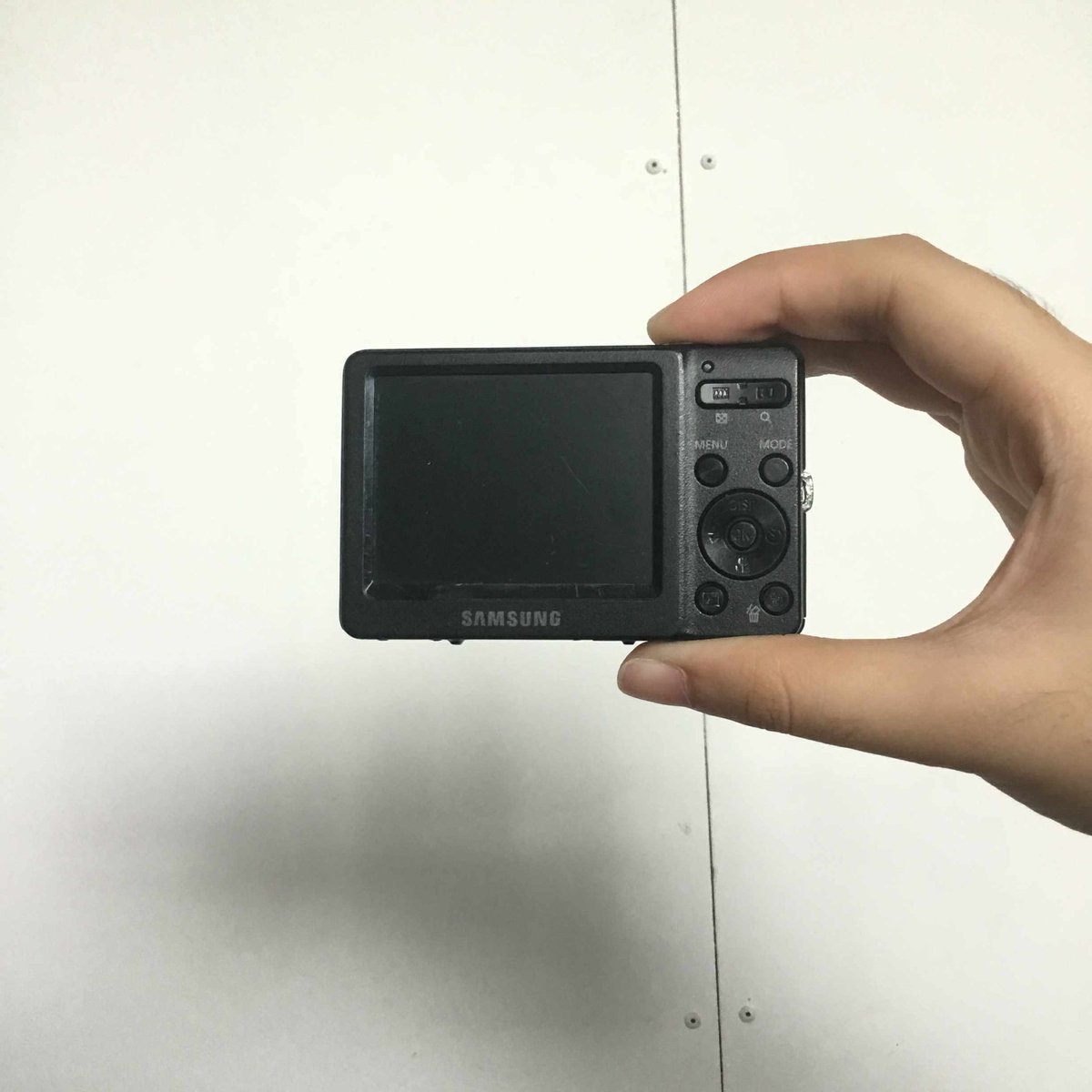 ⋆˙⟡ Samsung ST30 Digicam #DCMPHForSale 
🏷 ₱1,099

⤷ 10 megapixel
⤷ 3x optical zoom
⤷ 2.7 inch LCD screen

❗️Issues:
⤷ Blue LCD + burn
⤷ Chipped paint on lens platforms (no effect on output)

DISCLAIMER:
.ᐟ UNIT ONLY