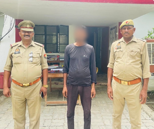 sitapurpolice's tweet image. #SitapurPolice विभिन्न थानों की पुलिस टीमों द्वारा 05 वांछित/वारण्टी अभियुक्तों को गिरफ्तार कर चालान मा0 न्यायालय किया गया।  #UPPolice #SafeSitapur #BehindBars #NoMoreCrime
@Uppolice
@dgpup
@adgzonelucknow
@Igrangelucknow