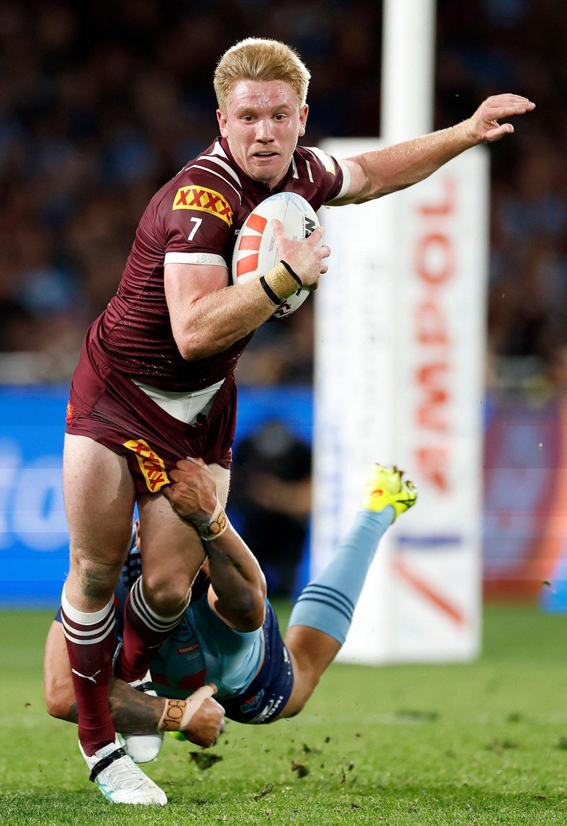 Tommy Dearden stepping up BIG TIME tonight in Queensland’s comprehensive drubbing of the Blues. 

LOVE. IT. #QLDER