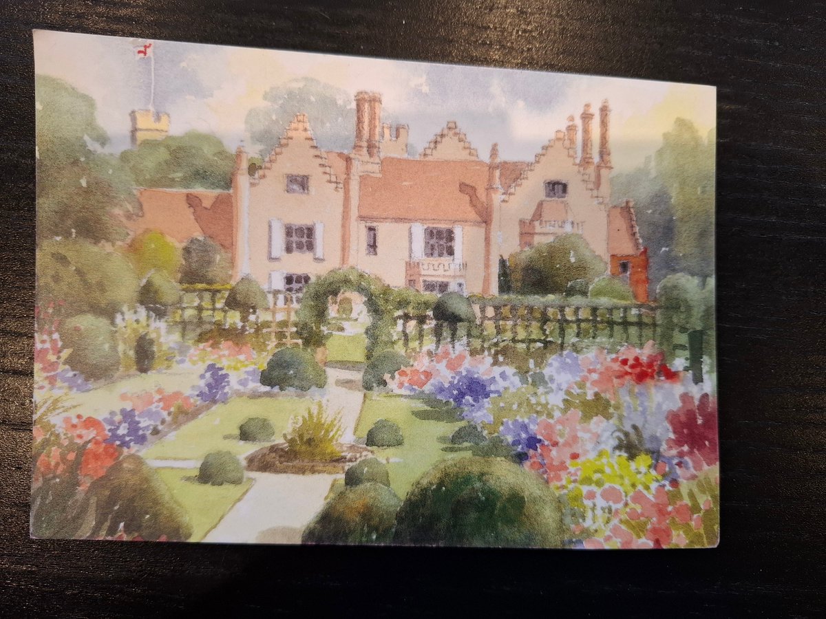 CheniesManor's tweet image. We have selected this Colin Tuffrey painting of the Tudor Sunken Garden at Chenies Manor House to celebrate summer!
#OnlineArtExchange @artukdotorg
PS this is available as a greeting card from our Pavilion Shop!