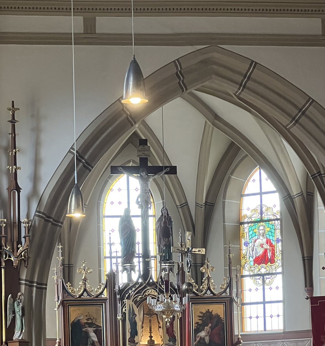 Ich war schon lange nicht mehr in der Kirche. Aber ich weiß, wie wichtig es diesem Menschen war, und deswegen bin ich heute hier.