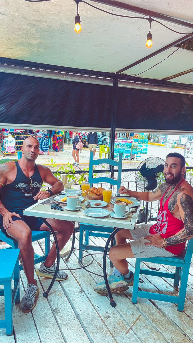 When the COVID pandemic started, I lost my house, car, money, and my skincare business which took me a decade to build and generated 1.2-1.8 million a year! 💸

That was the price I paid to stay true to myself! 💪

Do you think I’m scared to lose followers for speaking against