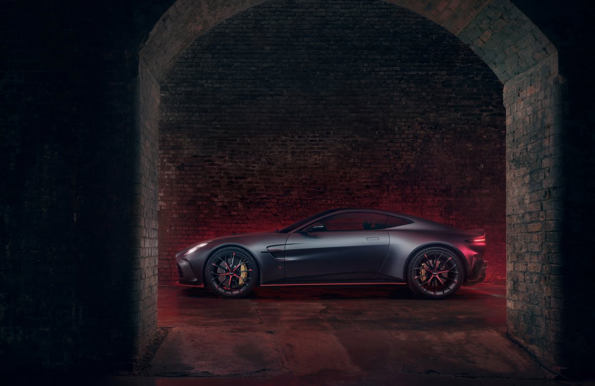 astonmartin's tweet image. Joining an iconic line of Aston Martins that boldly wear the S marque. Taking its place at the pinnacle of sportscar engagement.
Vantage S. The edge. Sharpened.
Discover: bit.ly/4nss1z8
#AstonMartin #VantageS #THRILLDRIVEN