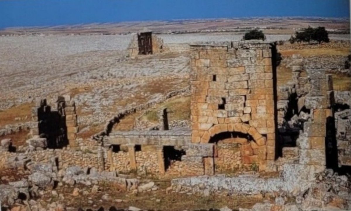 jaretalaassi's tweet image. آثار رومانية في بلدة جرادة في محافظة ادلب عام 1990s.
Djerada-Idlib
