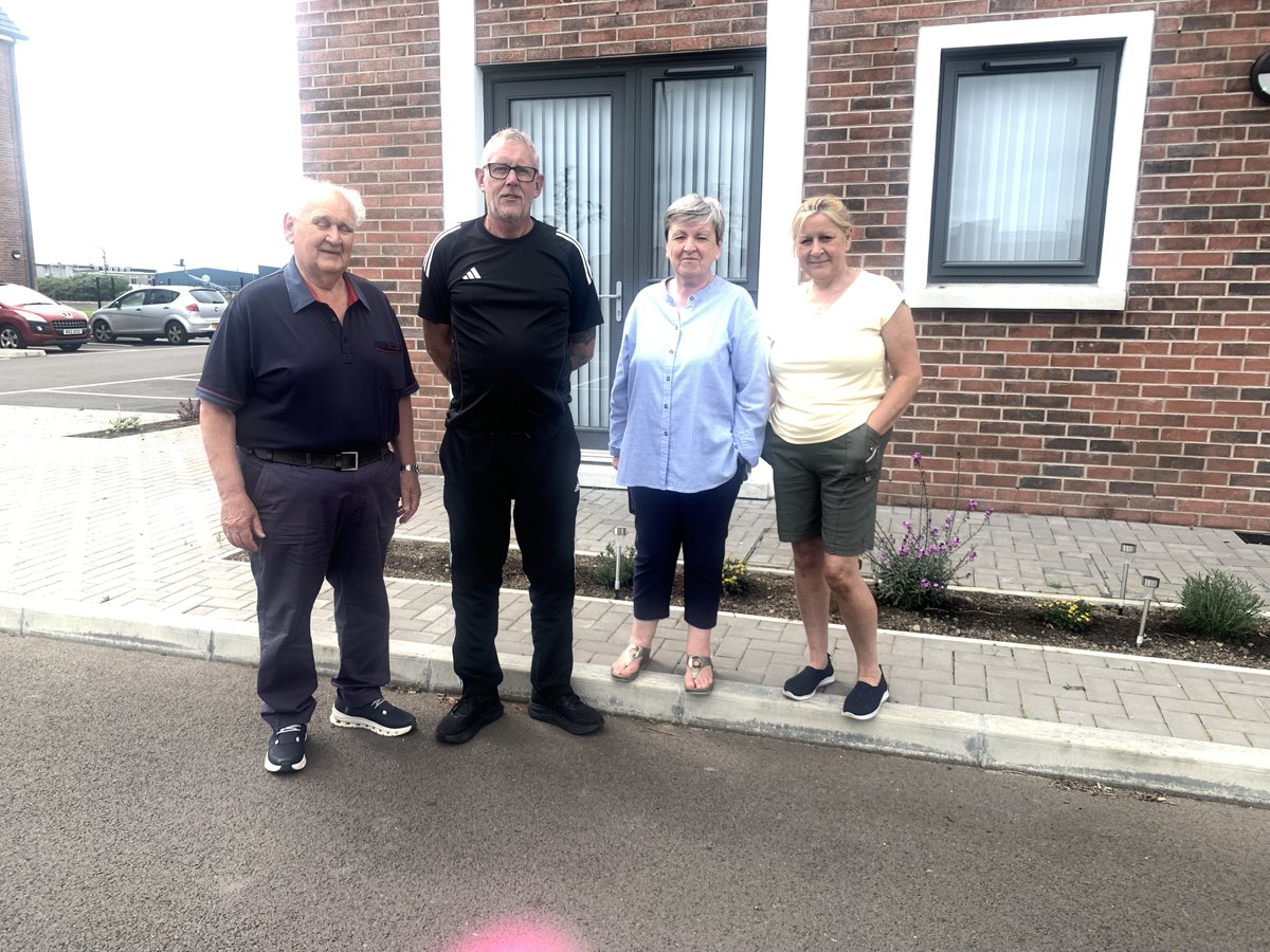 #ClanmilinBloom2025 in-person judging continues in Cambridge Close, Slemish Court, Cramsie Court, Mariners Court and Toberwine Street!  Good luck, everyone!🌻