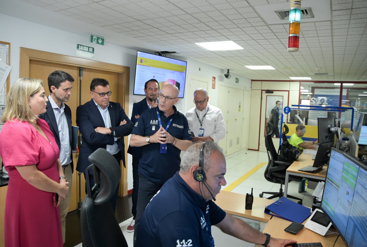 112 Canarias (@112canarias) on Twitter photo El Gobierno de Canarias y <a href="/RTVCes/">RTVC</a> garantizan el acceso a la información de emergencias con líneas de comunicación seguras
➡️El nuevo acuerdo asegura la difusión inmediata de información crítica, incluso en ceros energéticos y de telecomunicaciones
www3.gobiernodecanarias.org/noticias/el-go… El Gobierno de Canarias y <a href="/RTVCes/">RTVC</a> garantizan el acceso a la información de emergencias con líneas de comunicación seguras
➡️El nuevo acuerdo asegura la difusión inmediata de información crítica, incluso en ceros energéticos y de telecomunicaciones
www3.gobiernodecanarias.org/noticias/el-go…