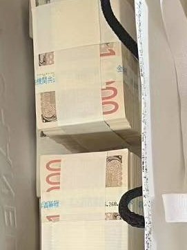 ここ東南アジア過ぎる。
クソダサ紙幣廃止してくれ