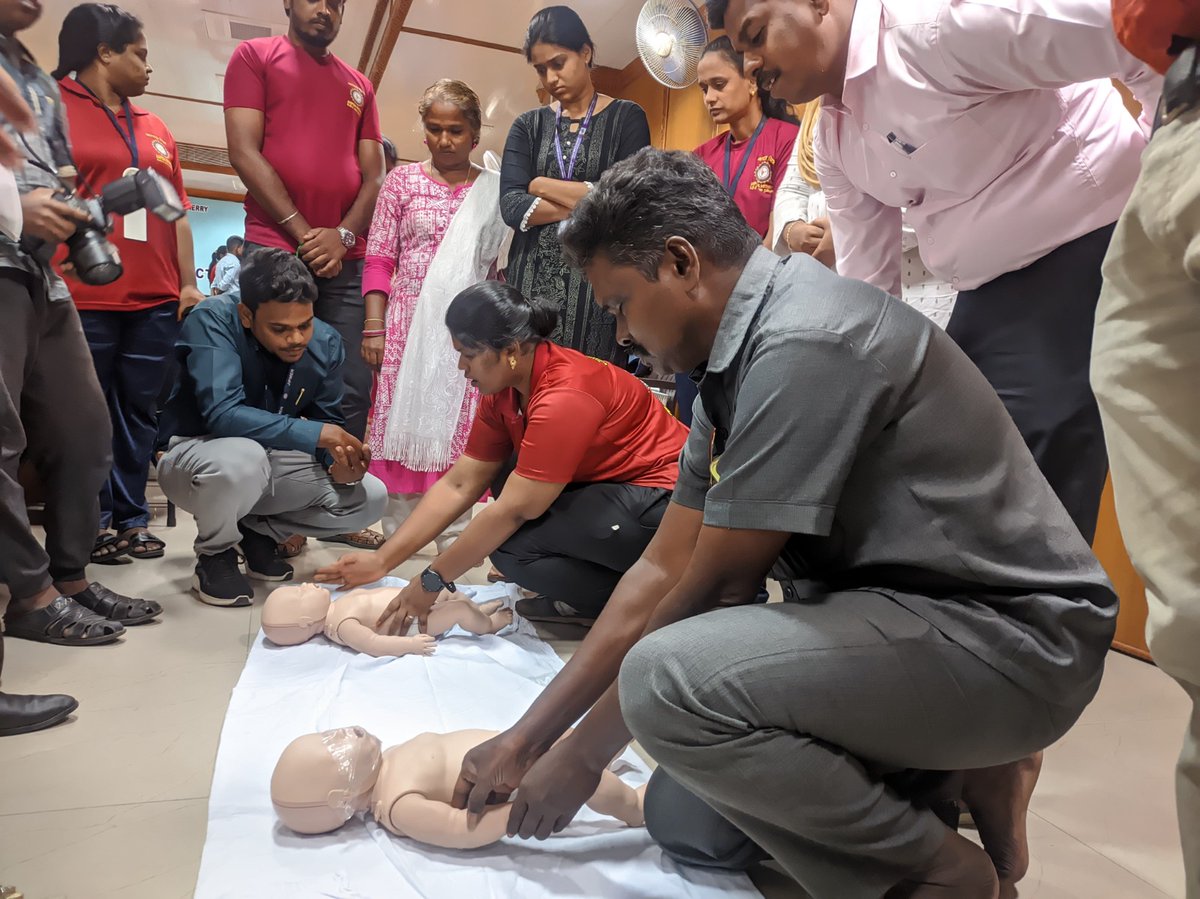 OfficialJipmer's tweet image. 🚨 INDIA-EMS @ Puducherry | 08.07.2025
“One Responder, One Village” by JIPMER empowers locals with life-saving CPR & trauma care skills.
In partnership with DHFWS & District Admin, building resilient communities from the ground up.
#JIPMER #INDIAEMS #OROV #EmergencyCare