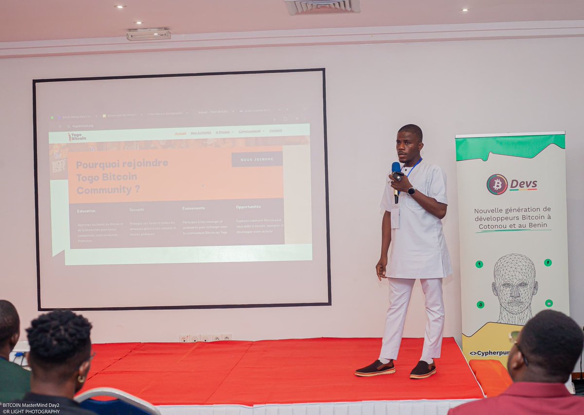 Togo_Bitcoin's tweet image. Ce weekend, Togo Bitcoin Community a répondu à l'invitation à l'événement Bitcoin MasterMind au Bénin, Nous avons fièrement présenté l’évolution de l’adoption du #Bitcoin au Togo devant un public engagé et curieux. Une belle opportunité de partager notre vision 🔭.
#Blockchain