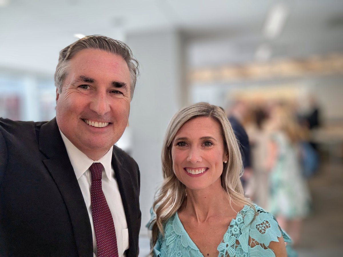 mike_cabonargi's tweet image. Excited to celebrate Katie Twardak last night and her installation as President of the Women's Bar Association of Illinois. Congratulations, Katie ! @wbaillinois