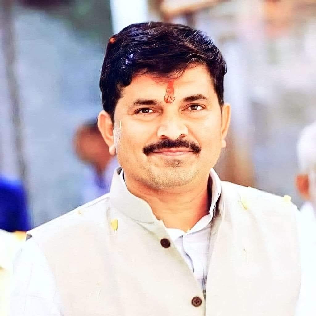Dinesh Choudhary (@dinesh_2922) on Twitter photo आहोर विधानसभा क्षेत्र विधायक श्री छगन सिंह जी राजपुरोहित को जन्मदिवस की हार्दिक बधाई एवं शुभकामनाएं।
ईश्वर से आपके उत्तम स्वास्थ्य एवं दीर्घायु जीवन की कामना करता हूँ।
<a href="/ChhaganSinghMLA/">Chhagan Singh Rajpurohit (Modi ka parivar)</a> आहोर विधानसभा क्षेत्र विधायक श्री छगन सिंह जी राजपुरोहित को जन्मदिवस की हार्दिक बधाई एवं शुभकामनाएं।
ईश्वर से आपके उत्तम स्वास्थ्य एवं दीर्घायु जीवन की कामना करता हूँ।
<a href="/ChhaganSinghMLA/">Chhagan Singh Rajpurohit (Modi ka parivar)</a>
