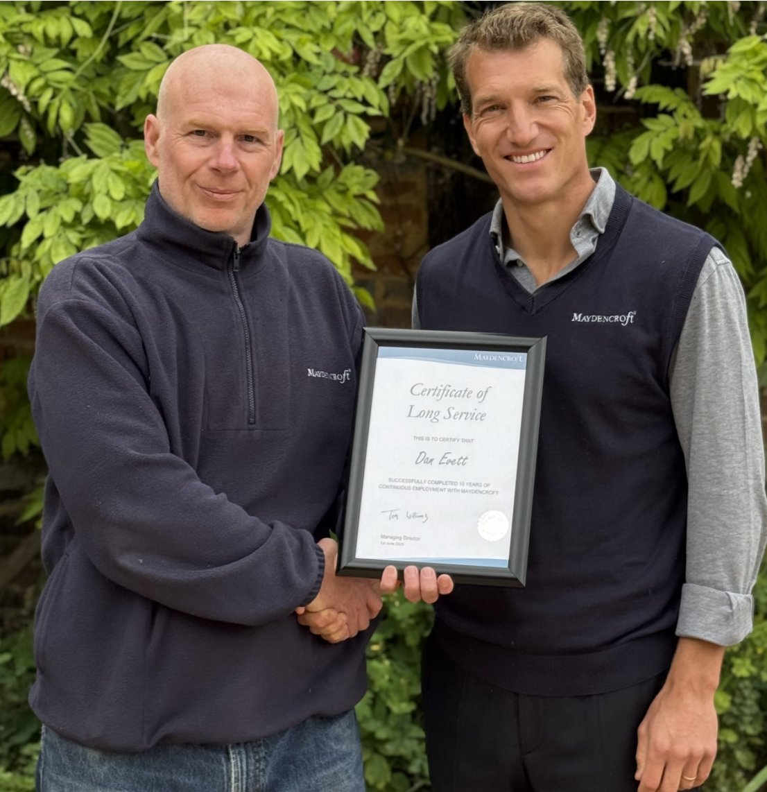 🌿 Honouring a Decade of Service
Congrats to Dan Evett, now Contracts Manager in our Grounds &amp; Estates team, on reaching 10 years with Maydencroft awarded with £1,000, a certificate &amp; well-earned handshake from MD Tom Williams.
🔗 Join us: maydencroft.co.uk/careers.html