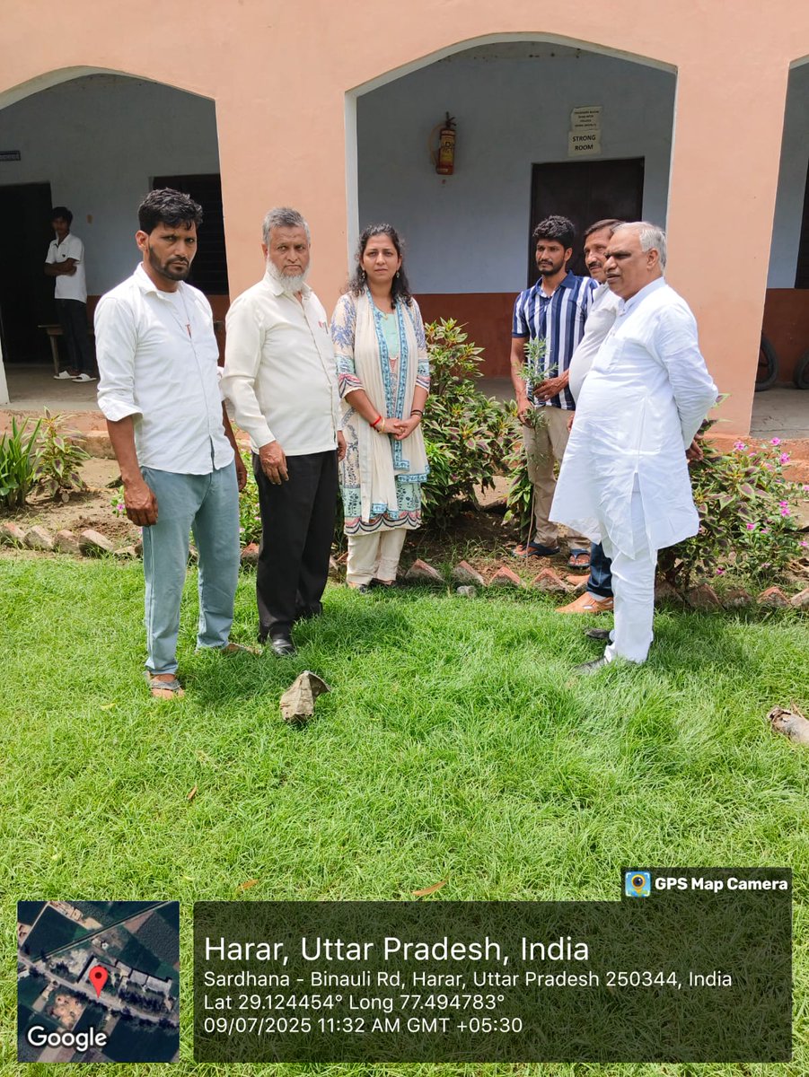 HarraNagar's tweet photo. आज एक पेड़ मां के नाम वृक्षारोपण अभियान 2025 के अंतर्गत चौधरी बशीर खा इंटर कॉलेज में पौधारोपण का किया गया। जिसमें अधिशासी अधिकारी निधि गुप्ता व अध्यक्ष कुंवर मोहम्मद अली व समस्त सभासदगण और स्टाफ कर्मचारी तथा इंटर कॉलेज के प्रधानाचार्य स्कूल के सभी स्टूडेंट उपस्थित रहे। https://t.co/zf5zwp723I