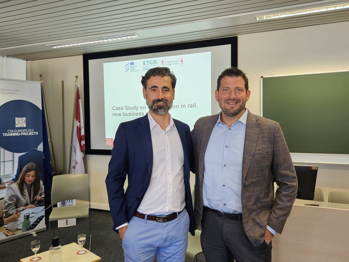 AndreaGiuricin's tweet image. Today I have the honor to give a lecture at the College of Europe together with my friend and great professional from ADIF Angel Garcia de la Bandera.
We discussed about TAC, capacity allocation, process of #liberalization with great students from many countries.