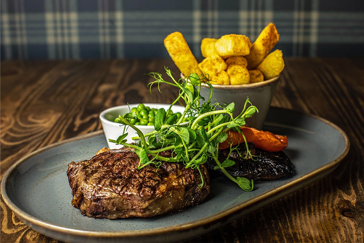 BottleGlassPub's tweet image. Treat yourself to our weekly offers on B&G favourites! β¨π
π₯© Steak Special | Every Wednesday
π B&G Burger Club | Every Thursday
π Fish & Chip Fryay | Every Friday
Which one are you choosing?
Book now π΄ bit.ly/3ke9bgX