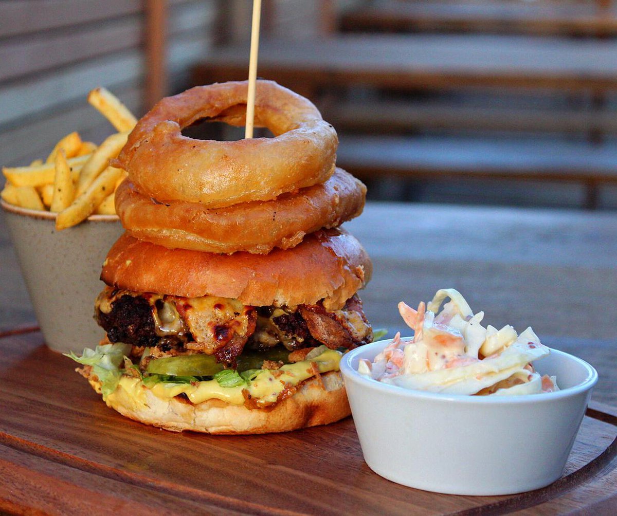 BottleGlassPub's tweet image. Treat yourself to our weekly offers on B&G favourites! β¨π
π₯© Steak Special | Every Wednesday
π B&G Burger Club | Every Thursday
π Fish & Chip Fryay | Every Friday
Which one are you choosing?
Book now π΄ bit.ly/3ke9bgX