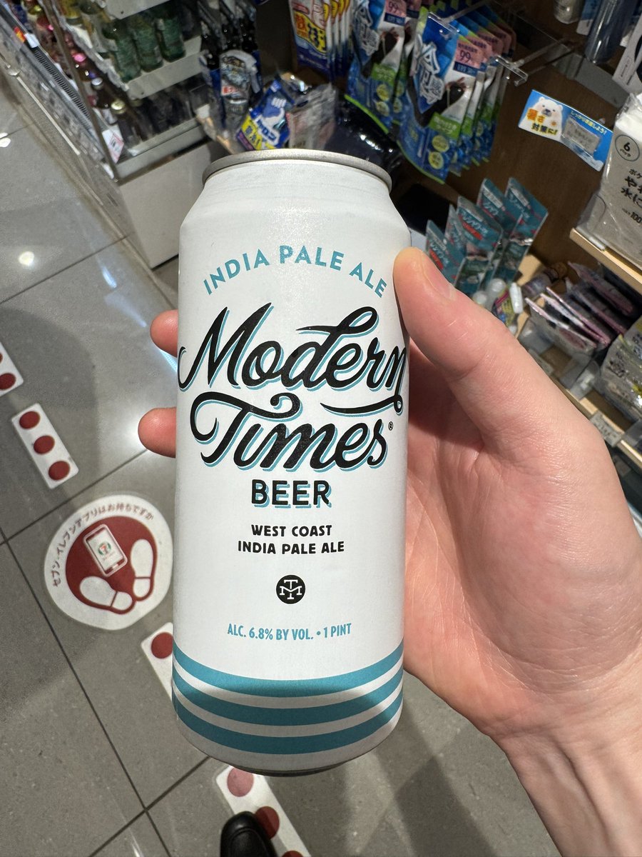 ymhr_kgr's tweet photo. ハンマーヘッドのセブンイレブン、噂通りのビールの品揃え。 https://t.co/GJAs8BgUxL