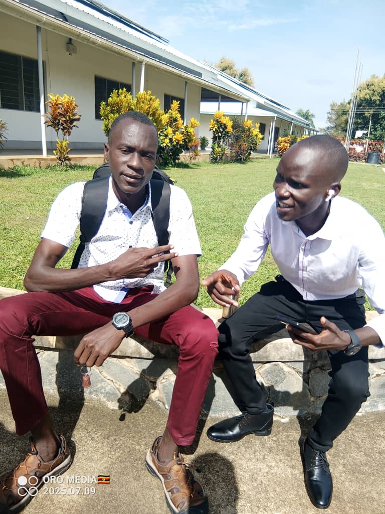 martin odong (@martinodong8) on Twitter photo Today i bumped on this portuguese from <a href="/RadioPacisnews/">Radio Pacis</a> Arua never mind his colour, he is a Portuguese ๐๐ he's a Mundu Today i bumped on this portuguese from <a href="/RadioPacisnews/">Radio Pacis</a> Arua never mind his colour, he is a Portuguese ๐๐ he's a Mundu