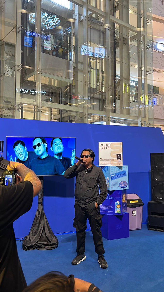 siapa nih yang nonton livenya Hydro Warrior GofarVSAloy juga? seru banget yakk wkwk ngakak mulu gue😭 hydro coco selalu seru sih kalo ngadain acara2 kek gini