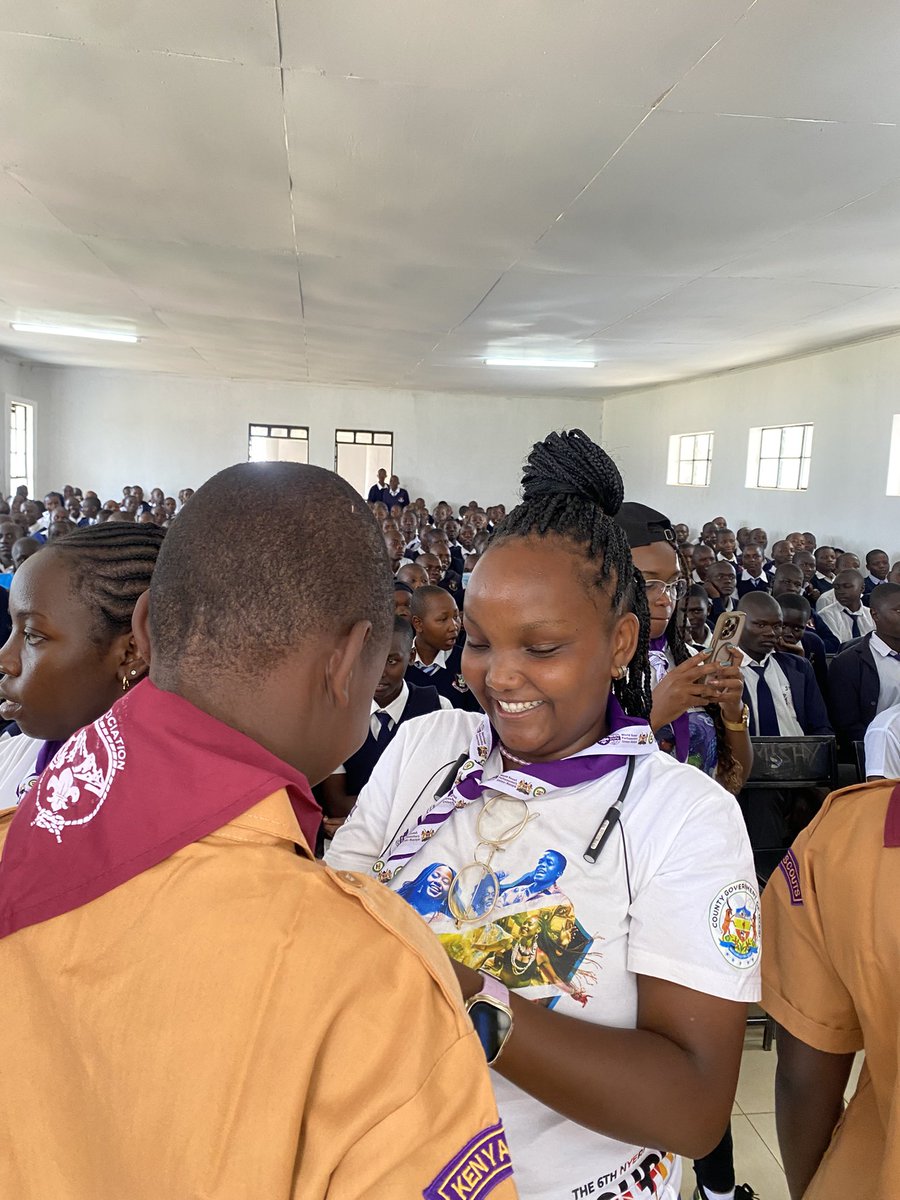 WSPU Kenya, led by Hon Paul Abuor MP, donated scout uniforms to St. Paul's Rongo Mixed Sec School to support the scouting movement. ED <a href="/MisoiPoppins/">Poppins Misoi</a> urged students to work hard &amp; uphold discipline. Present: Principal Odindo, staff &amp; WSPU Secretariat. 🇰🇪 #ScoutingKenya