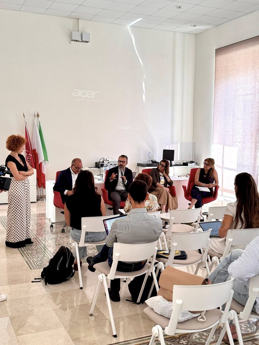 GRASSCEILING_EU's tweet image. Our Italian team @LegacoopPuglia and @CIHEAMBari is pushing for women's rights in agriculture! 🌾 Joined @ActionAidItalia & Apulia Region to lay groundwork for a new law. Crucial step for fairer conditions. grassceiling.eu/women-right-ag…