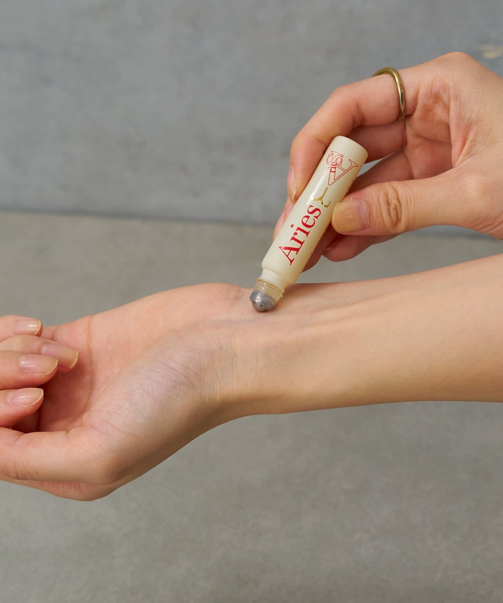 『12星座のフレグランス』

それぞれの星座に関係している植物の精油と、ヒマワリ種子油のみで作られたアロマフレグランスオイル。
自分の星座、贈る方の星座、推しの星座で選ぶのも◎
goodslog.info/39118/