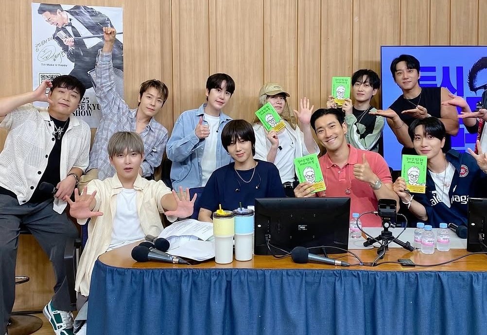 odysseywb's tweet photo. MY BABIES IN ONE FRAME😭
#SuperJunior #HwangChiYeul #cultwoshow https://t.co/VewX8YwQED