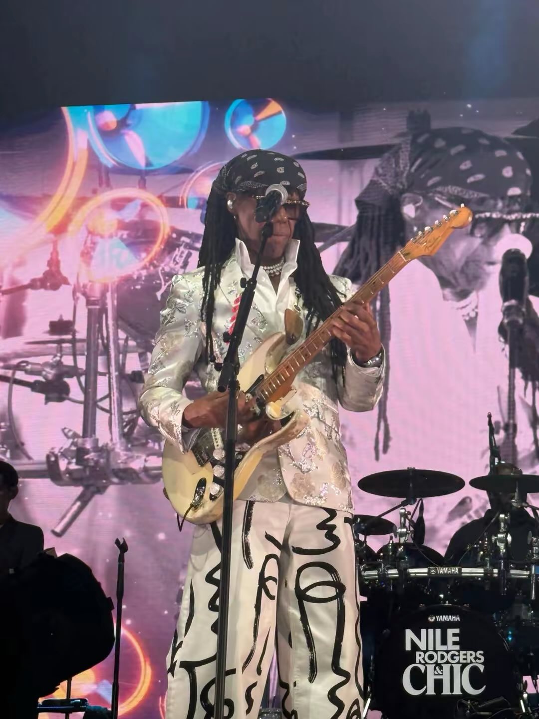 アート・デザイン・音楽 NILE ROGERS official programme Nile Rodgers (@nilerodgers) / X