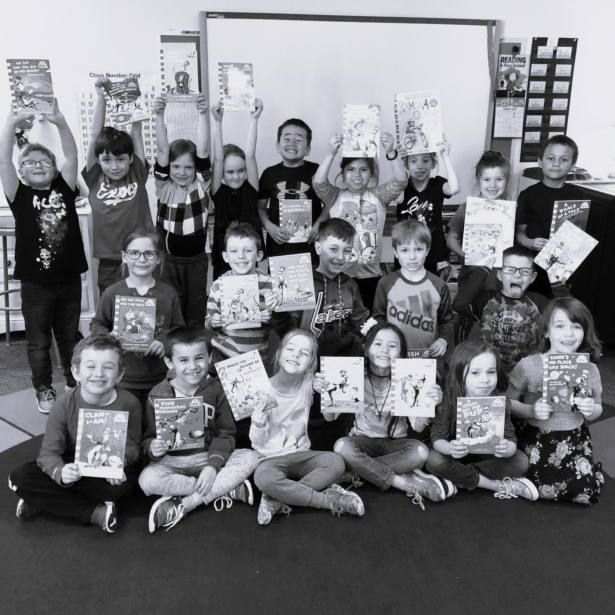 A throwback to the 2019 Roosevelt Read-A-Thon when Mr. Karlgaard's 1st grade class read 5,670 minutes! #tbt #ThrowbackThursday #dlpschools

We hope you have found some great reads this summer!