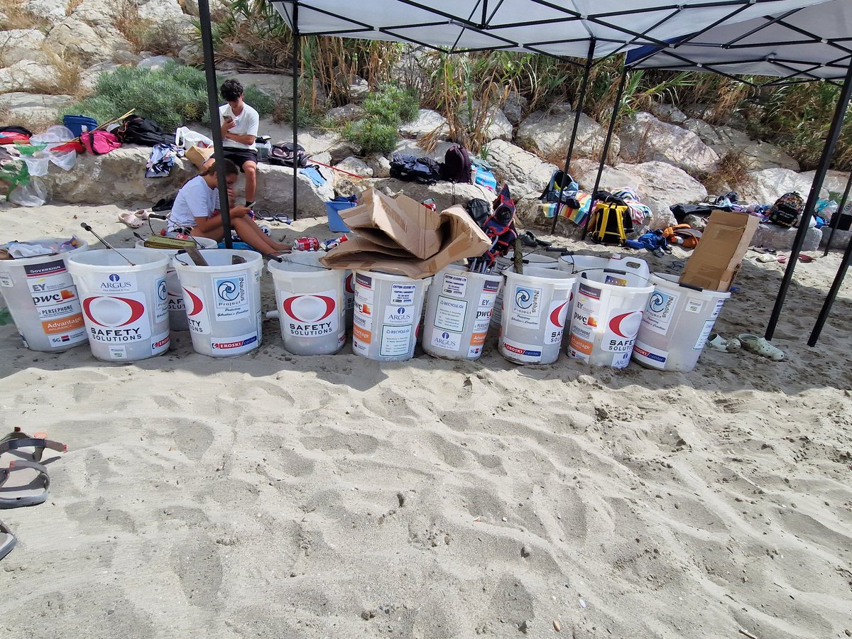 tsc_mfl_dep's tweet photo. 80 kg of waste collected in an hour 😱 then moved on to microplastic sifting @thornleigh @NautilusGib @TSC_SixthForm @TuringScheme_UK https://t.co/qxr78C0o4l