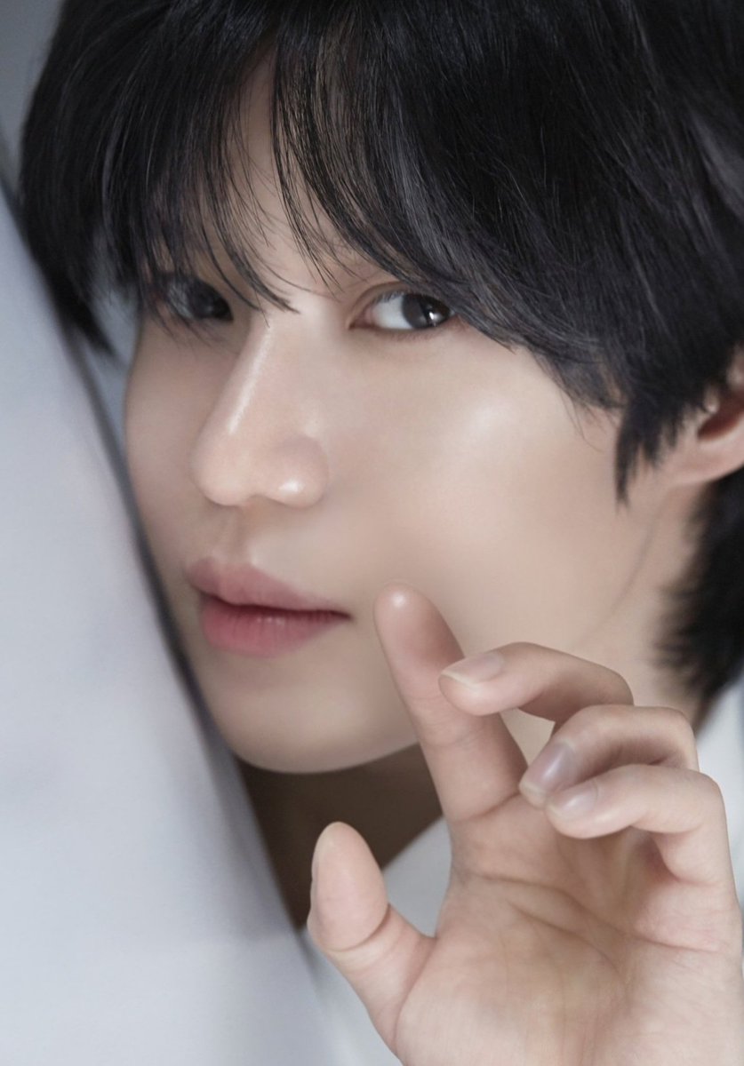 메르넬 로고 제품 제거 ver.
#태민 #TAEMIN #テミン
#メルネル #MERNEL