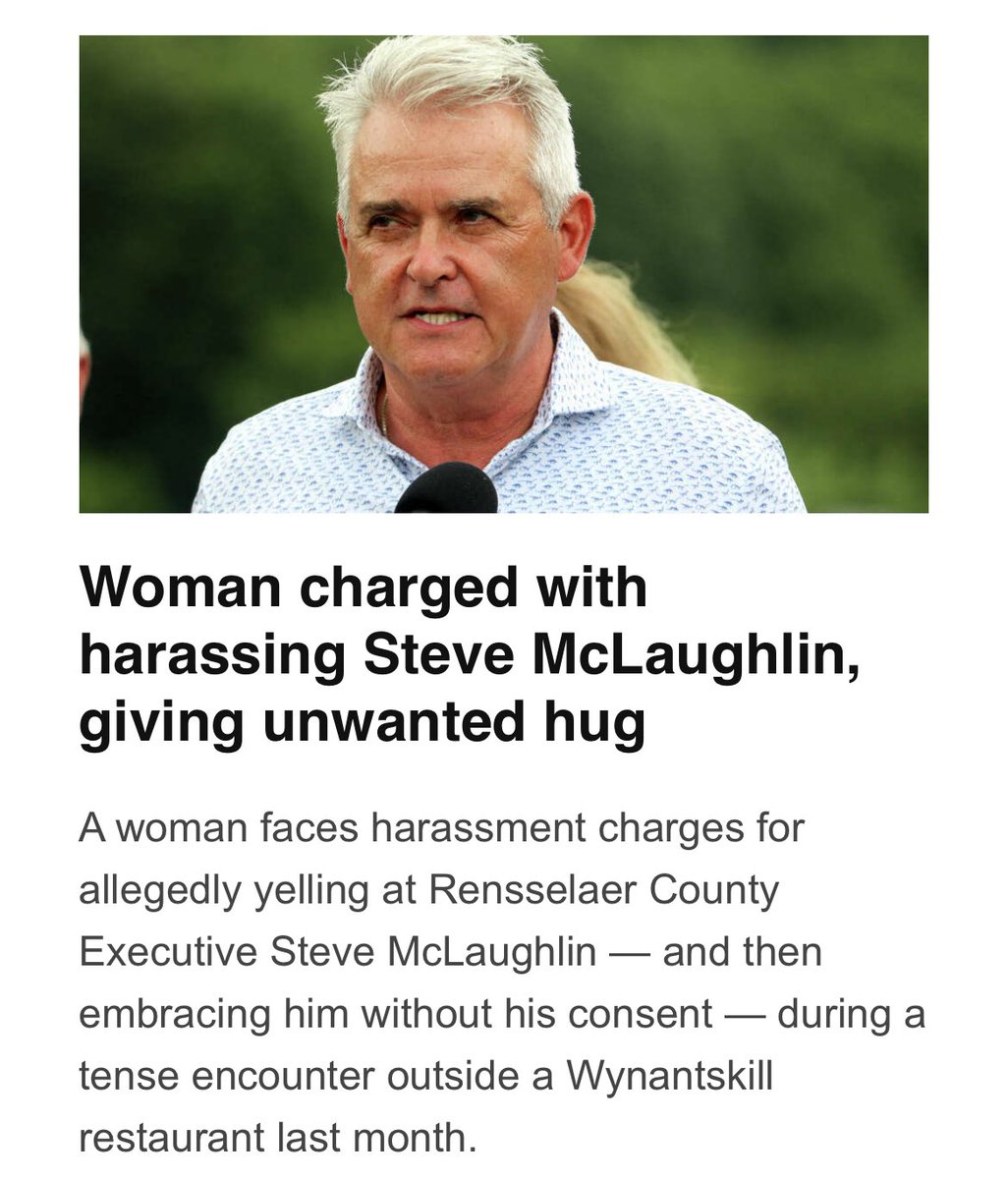 Из местных новостей: женщина обняла политика, не спросив