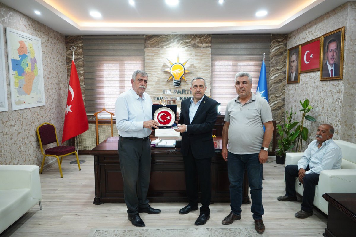 Ak Parti Van İl Başkanı Sayın Abdullehat ARVAS Beyi makamında ziyaret ettik Samimiyet, İlgi ve Alakalarından dolayı teşekkür ederiz