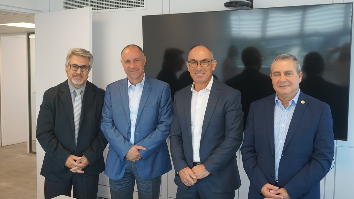 The landmark agreement signed yesterday between the biobank.cy Center of Excellence and the State Health Services Organisation OKYPY. 
 
tinyurl.com/mry9r7dz

#ΟΚΥπΥ #biobankcy #H2020 #EU2020 #UCY #biobank #Cyprus Πανεπιστήμιο Κύπρου | University Of Cyprus