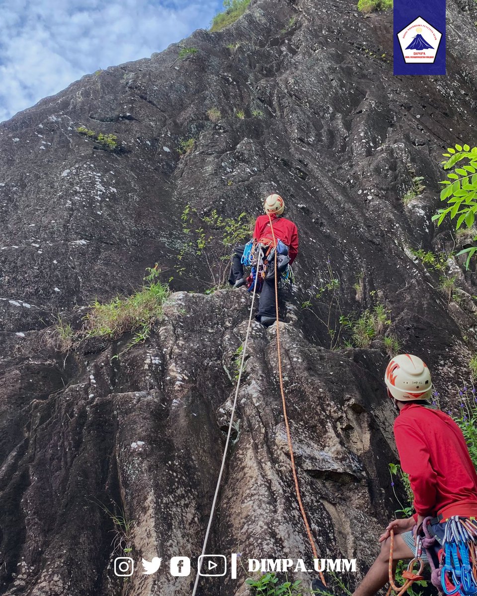 DIMPA_UMM's tweet image. PAM XLI

VIVA DIMPA!!!!
🔥🔥🔥
#dimpa #dimpaumm
#mapala #panjattebing #rockclimbing #tebingsepikul #trenggalek #mapalaindonesia  #ummcampus #umm #pencintaalam #pencintaalamindonesia