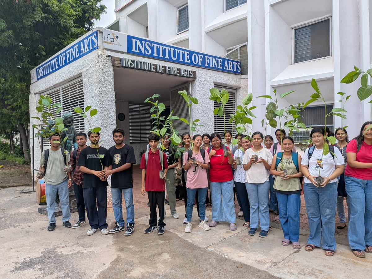 IIFAModinagar's tweet image. एक पेड़ मां के नाम” अभियान के अंतर्गत, आज दिनांक 9 जुलाई 2025 को इंस्टिट्यूट ऑफ़ फाइन आर्ट, मोदीनगर के प्रबंधन, स्टाफ, शिक्षकगण एवं छात्र-छात्राओं द्वारा वृक्षारोपण किया गया।

#TreeForMother #PlantATree #GreenInitiative #FineArtModinagar #EnvironmentDay #GoGreen