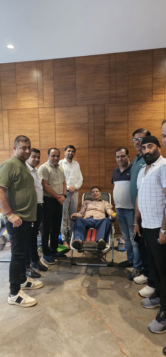 patilkiran191's tweet image. रिअल्टर्स असोसिएशन खारघर यांच्या वतीने कामधेनू कमर्शियल कॉम्प्लेक्स सेक्टर 14 या ठिकाणी रक्तदान शिबिराचे आयोजन करण्यात आले होते.सदर शिबिरात या व्यवसायातील सर्व बंधूंनी सक्रिय सहभागी होत रक्तदान केले.
#RealtorsAssociationKharghar
#bloooddonationcamp 
#socialcause 
#kharghar