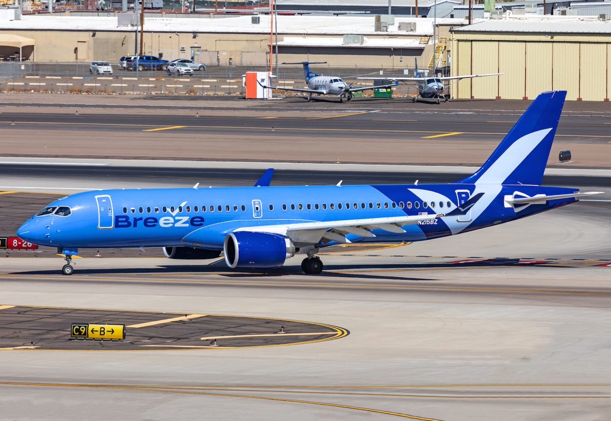 FacilitiesMedia's tweet image. Discount carrier @BreezeAirways to bein direct service between #Norfolk/#VirginiaBeach & #Orlando on October 3.
