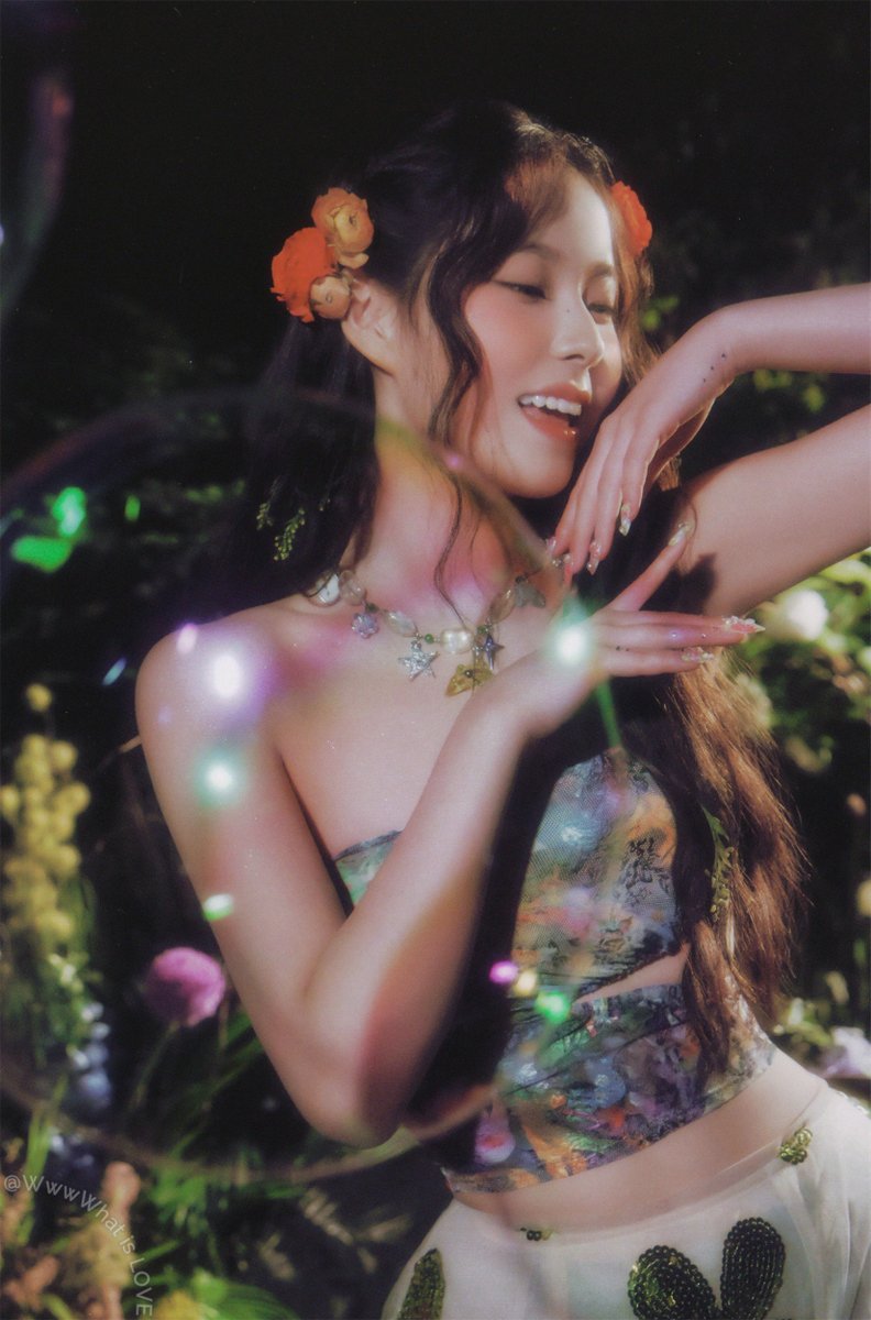 WhatisLOVE4321's tweet photo. [SCAN] A Midsummer NMIXX’s Dream(Digipack Ver.)
KYUJIN

#KYUJIN #규진
#NMIXX #엔믹스
#A_Midsummer_NMIXXs_Dream
#Party_O_Clock https://t.co/lfL09X6VS7