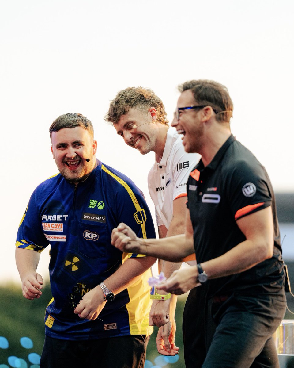 bstopenhouse's tweet image. What an incredible first-ever @OfficialPDC presents The Hyde Park Darts Championship 🎯
Congratulations to our winners, and thank you to all the players and fans for a brilliant tournament 🏆
#OpenHouse #BSTHydePark #Darts