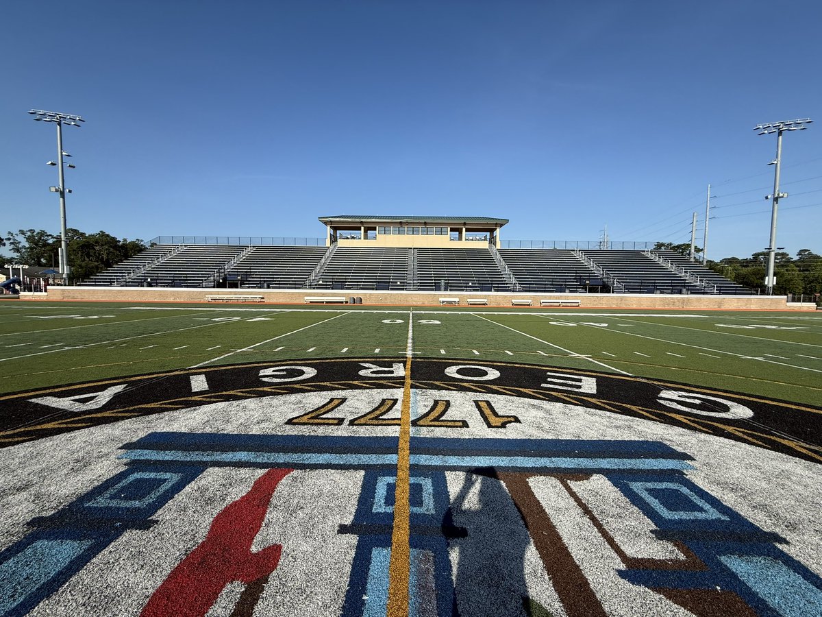 RandomSportsGem's tweet image. Memorial Stadium in Savannah, Georgia!