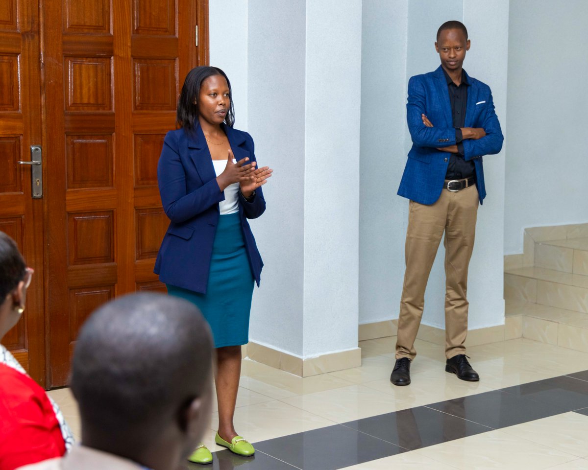 Aya mahugurwa azatuma abakozi ba RIB babasha guha service nziza, gukumira, gutahura kugenza ibyaha bubahiriza uburenganzira bw'abafite ubumuga.

Yabibukije kandi ko iyo umugenzacyaha avuganye mu rurimi rw’amarenga n’ufite ubwo bumuga, aba atanze ubutumwa bukomeye bugira buti: