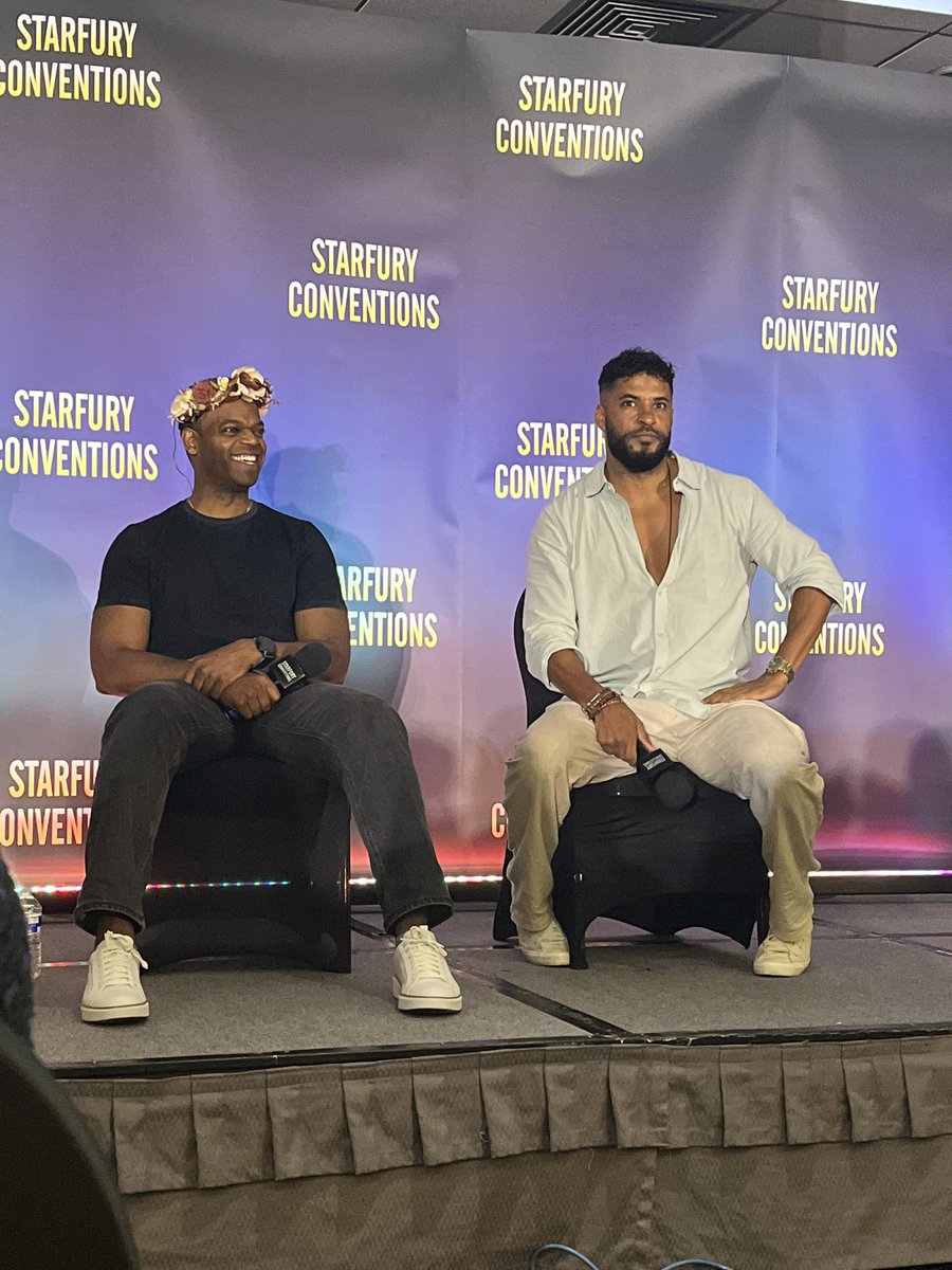 KnowMeSeeMe's tweet image. Both looking at me like they can see my unholy thoughts