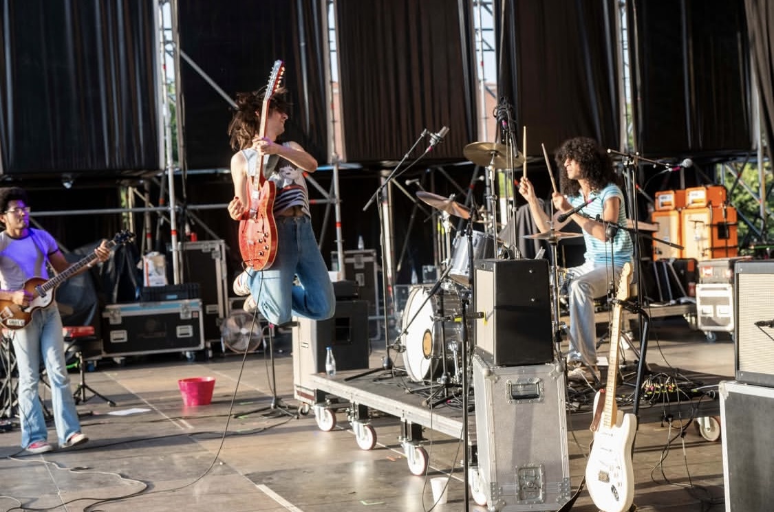 Tonight we play Le Bikini in Toulouse! Do Good open. Show starts at 8pm! 🇫🇷 thelemontwigs.com/tour/