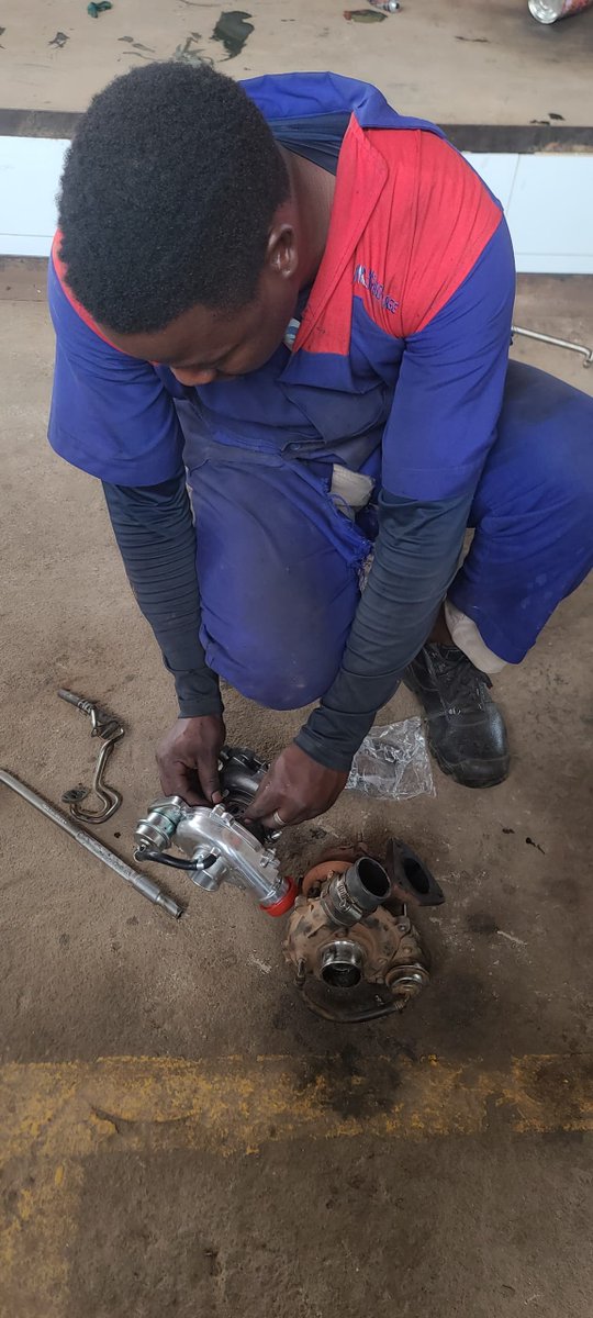 NiyoGarage's tweet image. Thorough #motorvehicle #inspectionservices by #SkilledMechanics, delivering top-notch results promptly and at pocket-friendly rates. Imagine that!😉😊 Visit us today and let us work our magic on your ride. #CallOrWhatsapp: 0757001002/ 0776202785. #Iris #Milk #Forgive #Caicedo