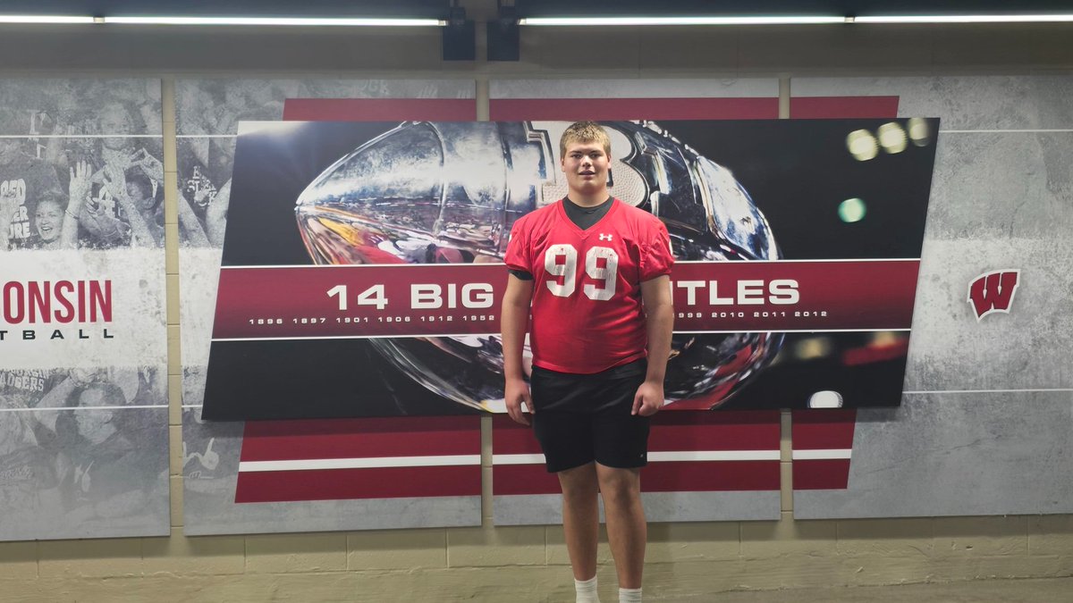 Six Star Football | PLUS+ (@sixstarfootball) on Twitter photo Wisconsin PROSPECT CAMP COVERAGE | A look at some of the top line talents that shined
🔥A look at top talents that turned heads at Wisconsin
📖Scouting Reports + Standouts
STORY: ▶️sixstarfootball.com/article/event-…
<a href="/WillClausen27/">Will Clausen</a> <a href="/jacob_kooy/">Jacob van der Kooy 2028</a> <a href="/ReeceMallinger/">Reece Mallinger</a> <a href="/myles_manning31/">Myles Manning</a> Wisconsin PROSPECT CAMP COVERAGE | A look at some of the top line talents that shined
🔥A look at top talents that turned heads at Wisconsin
📖Scouting Reports + Standouts
STORY: ▶️sixstarfootball.com/article/event-…
<a href="/WillClausen27/">Will Clausen</a> <a href="/jacob_kooy/">Jacob van der Kooy 2028</a> <a href="/ReeceMallinger/">Reece Mallinger</a> <a href="/myles_manning31/">Myles Manning</a>