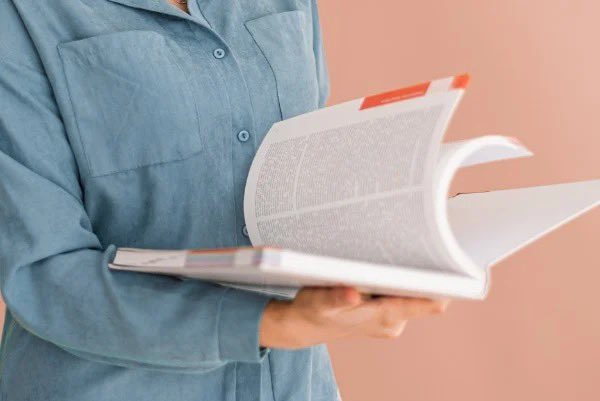 Early-career faculty and young researchers, are you looking to boost your chances of getting published in top-tier journals? At a recent #NTUsg College of Engineering seminar, Dr Charlotte Allard, Editor at Nature Reviews Materials, shared insider strategies on how to get your