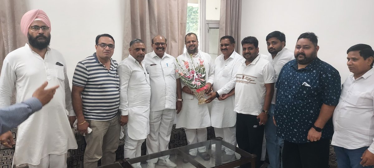 VarunMullana's tweet photo. आज जगाधरी में जन संवाद कर,पर्यावरण संरक्षण का संदेश दिया। https://t.co/kf04JuoWcV