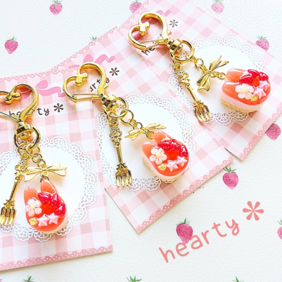 heartyminiture's tweet image. いつも♡やRPをありがとうございます💖

遅くなってしまいましたが、最近minneでお迎えしていただいた作品たちです…🥹💕
ステキなご縁をいただきまして誠にありがとうございます🥹✨

※只今minneの販売はお休み中ですが、来週再開予定です🩷
minne.com/@heartysweets