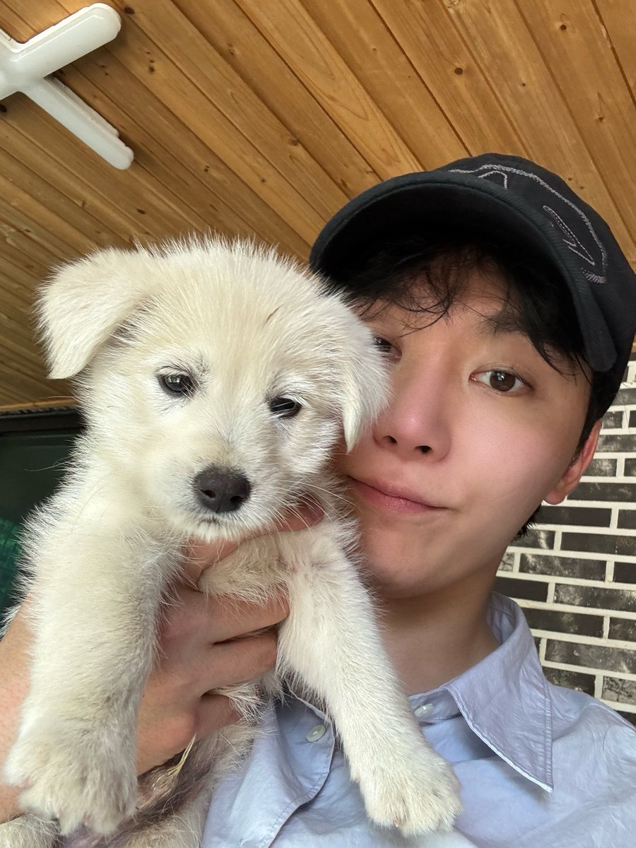 Who's cuter? (Please say me)